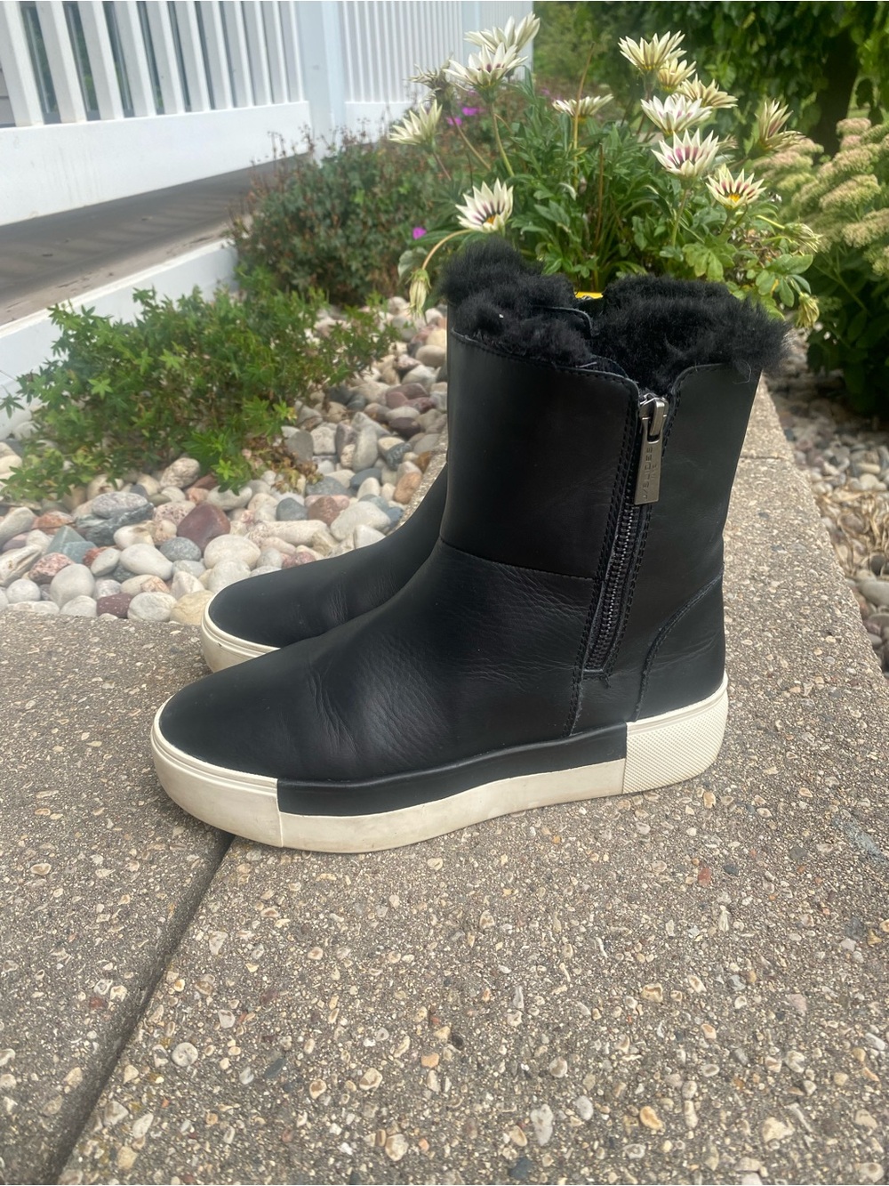 🌈 J Slides Black Leather Shearling Zip Platform Boots
